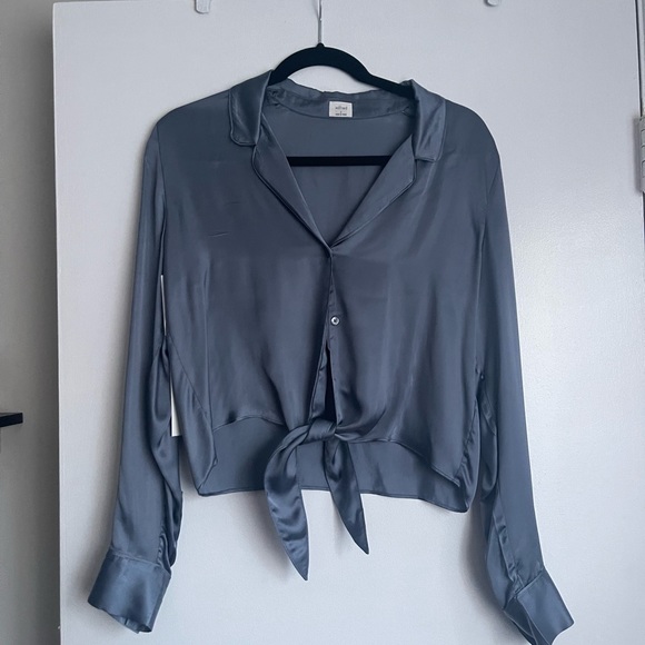 BRAND NEW Wilfred Tie Front Blouse - Granite Blue ARITZIA - Picture 4 of 9